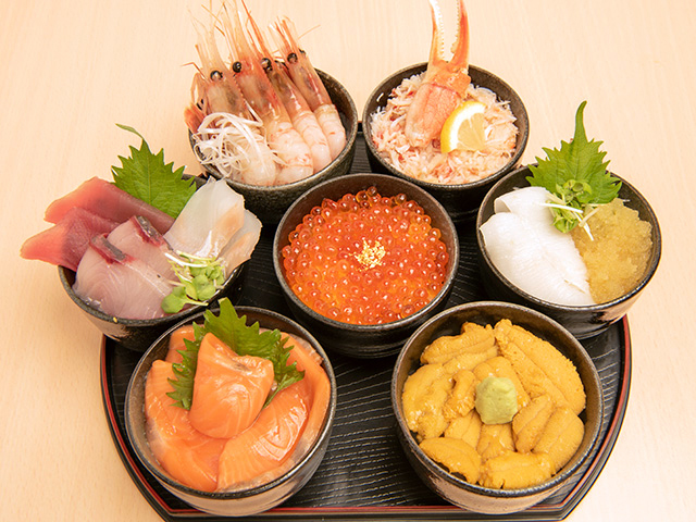 黄金海宝丼